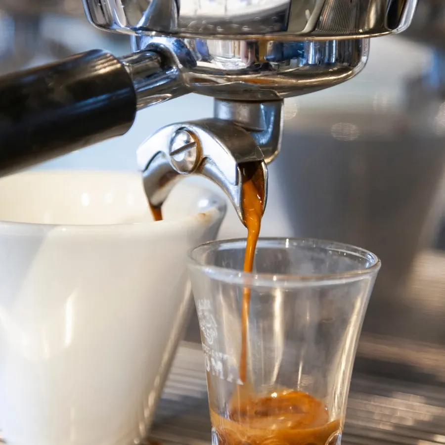 Estrazione dell'espresso al bancone